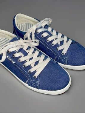 Taos Star Sneakers Women’s Size 7 Blue Lace Up
